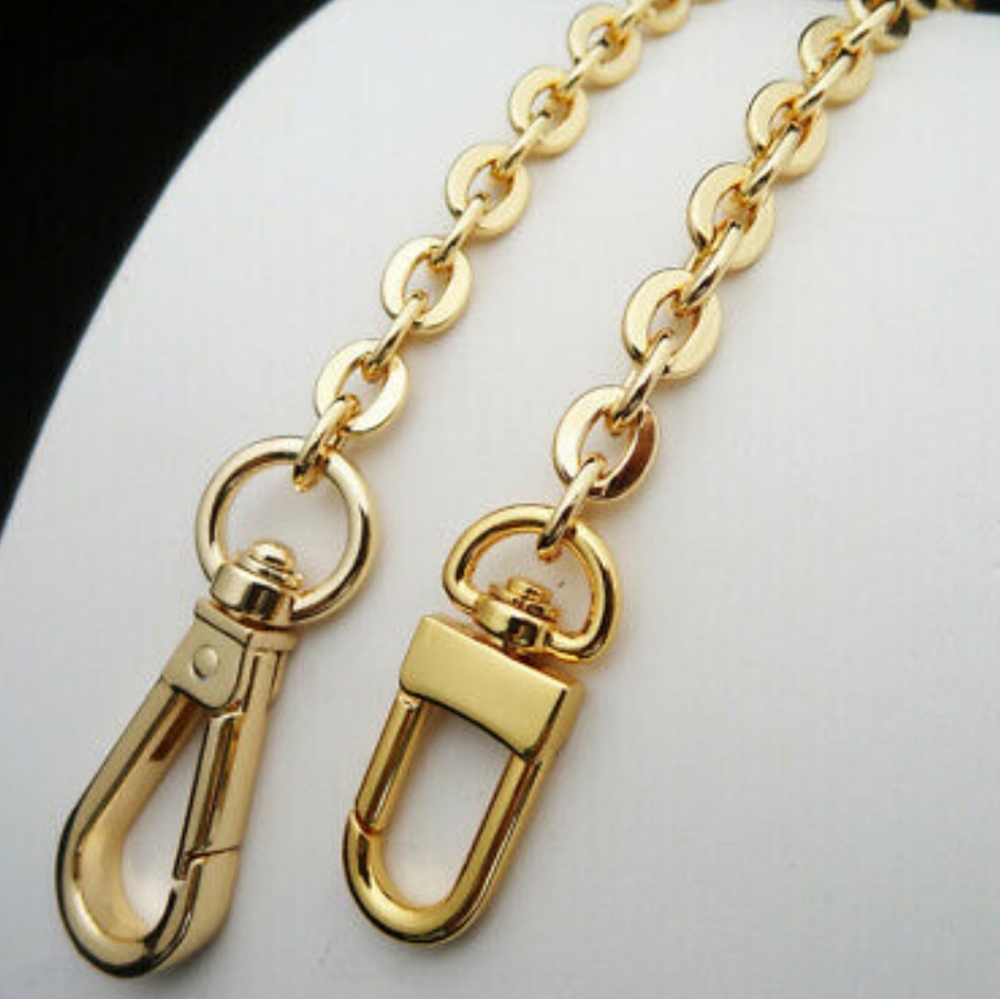 Crossbody chain